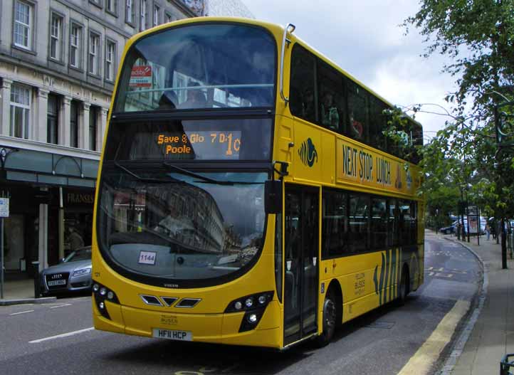 Yellow Buses Volvo B9TL Wright 121